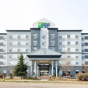 Hotel Express & Suites-edmonton South By Ihg